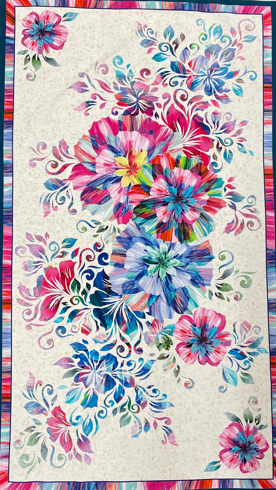 A05 Floral Fascination Panel 100% Cotton 44/45"